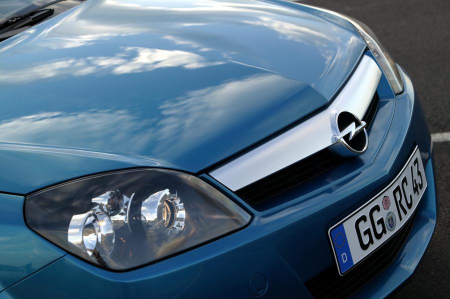  Opel Tigra Twin Top 2004 года  (фото 104 из 142)